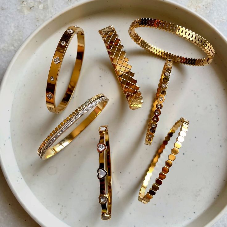 Vellura Jewellery promotional image describing their Rings Collection with anti-tarnish rings, luxurious finishes, sparkling stones, and timeless designs for all styles and occasions.