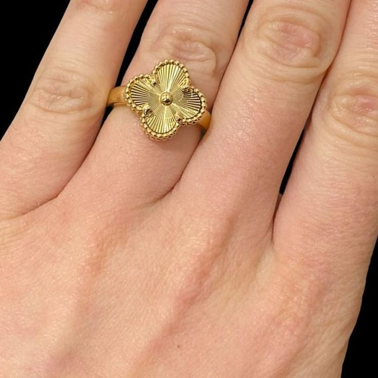 Van Cleef Inspired Clover Gold Ring