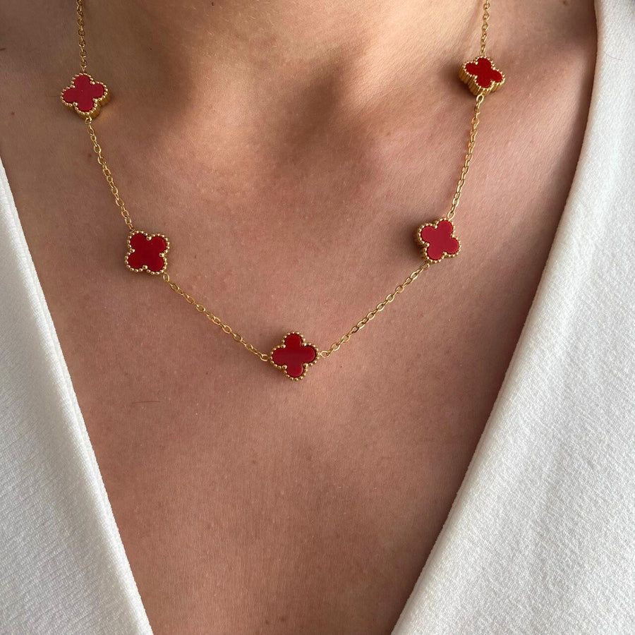Red Clover Necklace in 18K Gold Plated