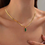 Elegant Green Stone Pendant Necklace