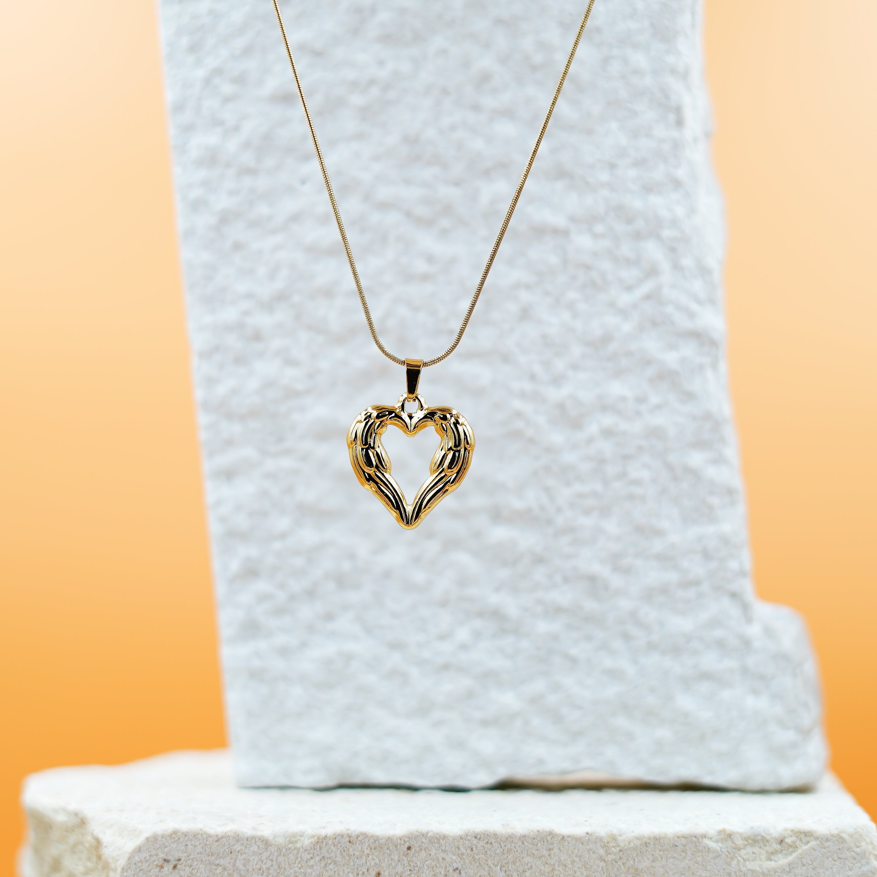 Golden Embrace Heart Pendant Necklace Vellura Jewellery