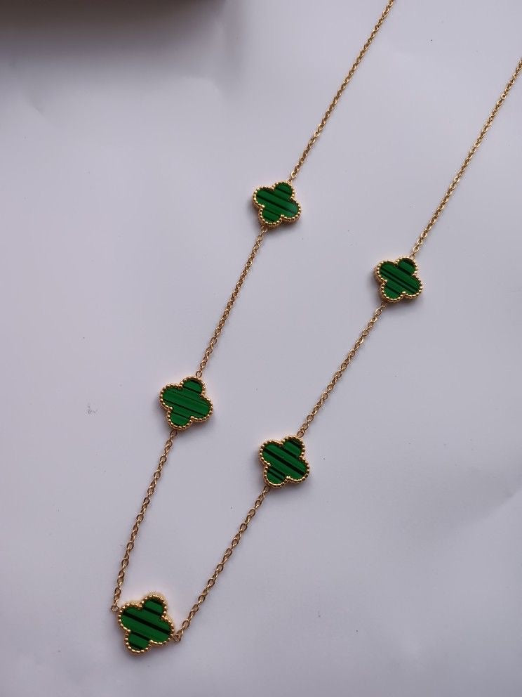 Elegant Green Clover Necklace with 5 Motifs