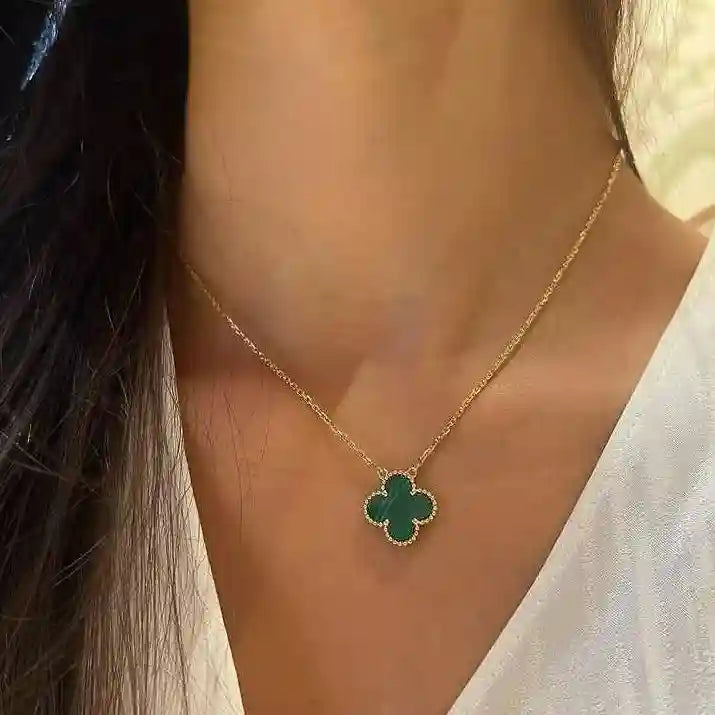 Green Clover Pendant Necklace - VelluraJewellery