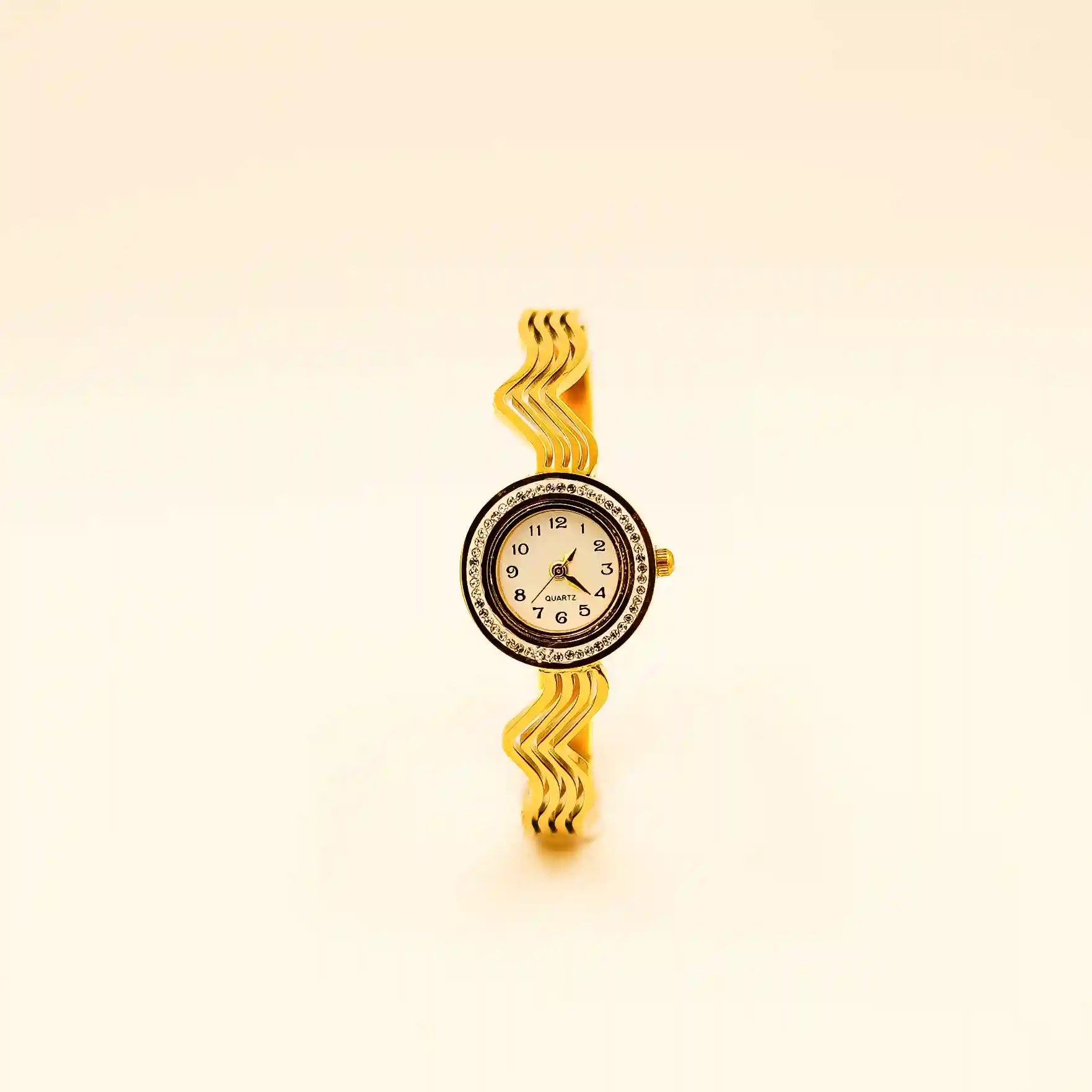 Luxury Gold Anti-Tarnish Women’s Analog Watch - Vellura Jewellery  