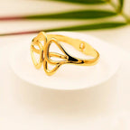 Elegant  Gold Plated Open Petal Design Bracelet - VelluraJewellery