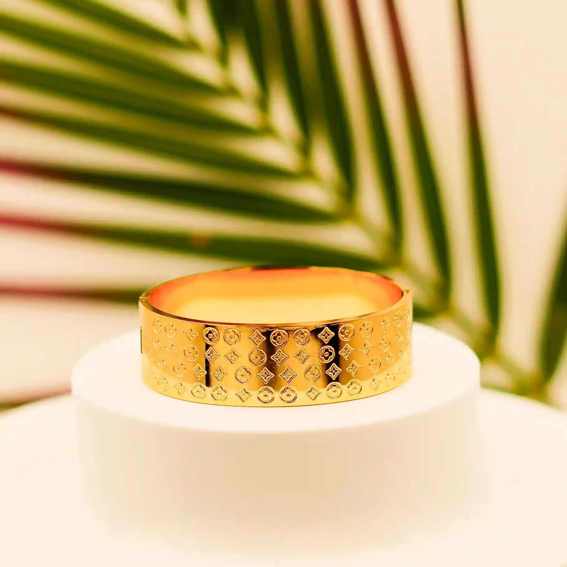 Luxury Gold Wide Bangle Bracelet - VelluraJewellery
