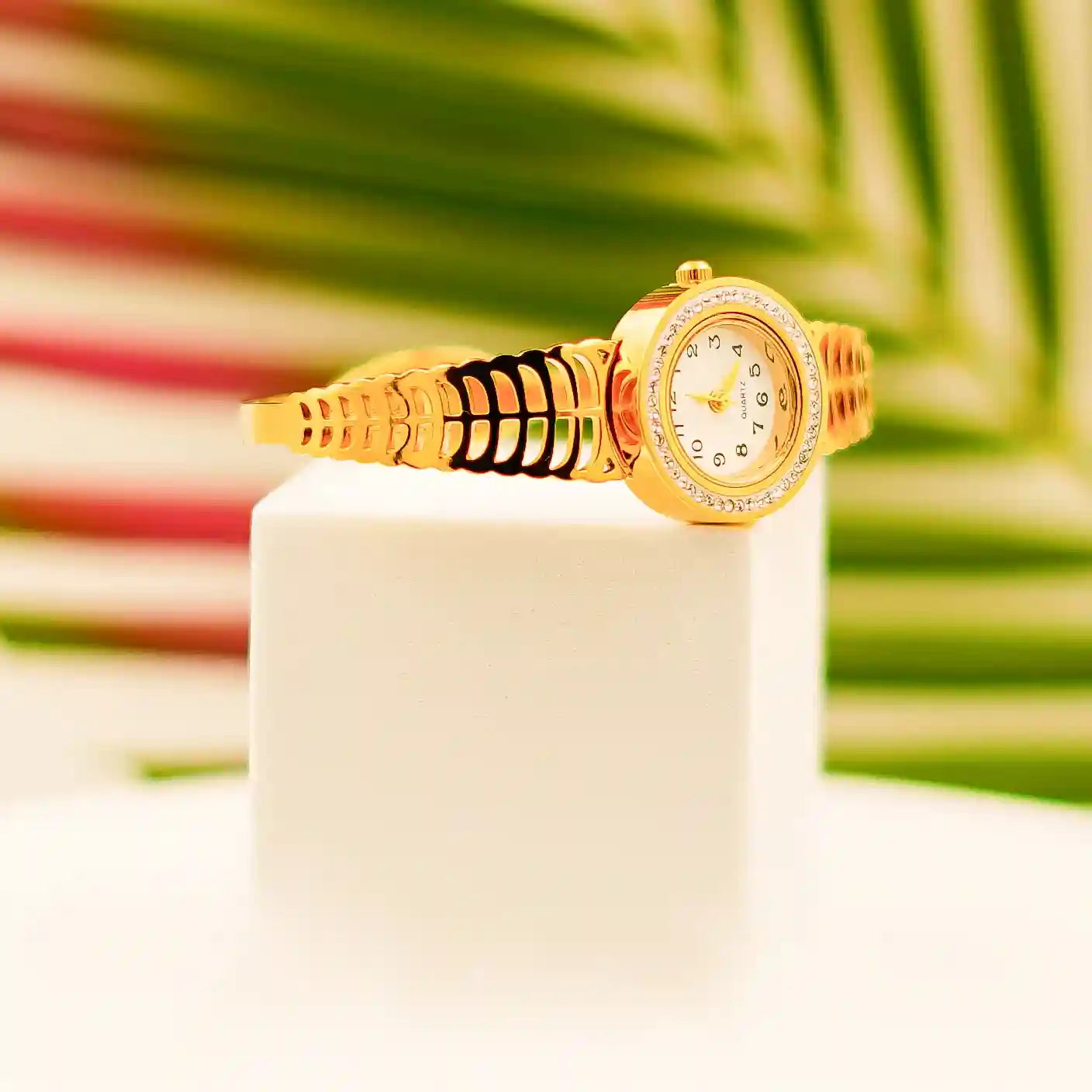 Elegant Gold-Plated Women’s Anti-Tarnish Quartz Watch with Crystal Accents - Vellura Jewellery  