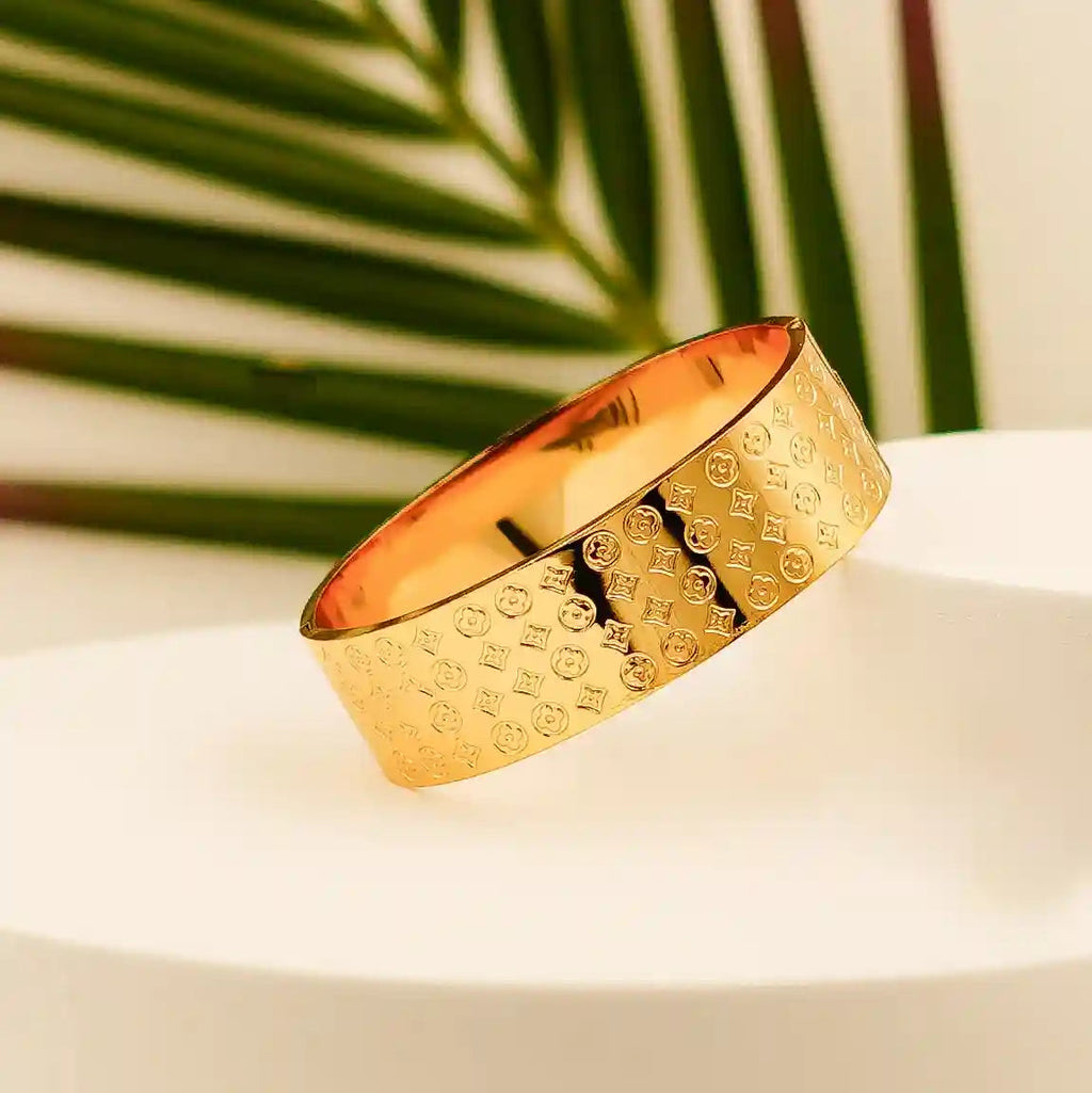 Luxury Gold Wide Bangle Bracelet - VelluraJewellery