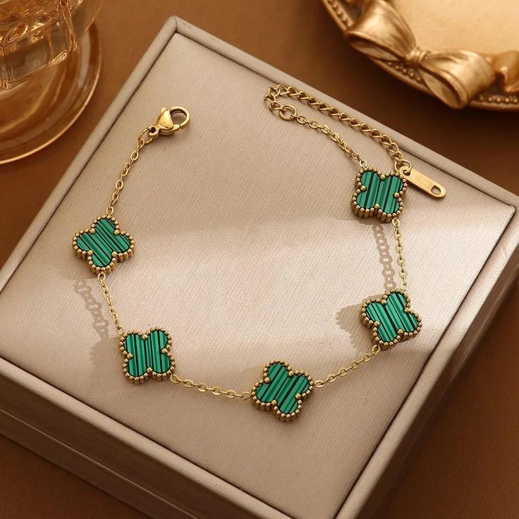 Van Cleef-Inspired Green Quatrefoil Bracelet